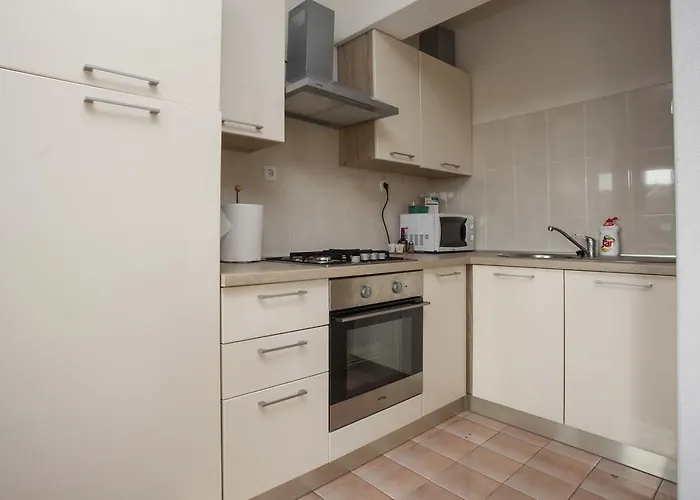 Dino Apartamento Makarska